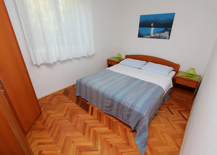 Lara Apartment