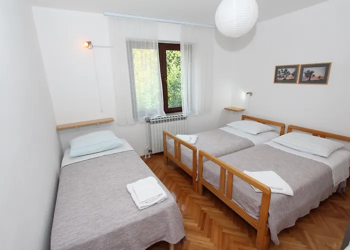 Lara Apartment *