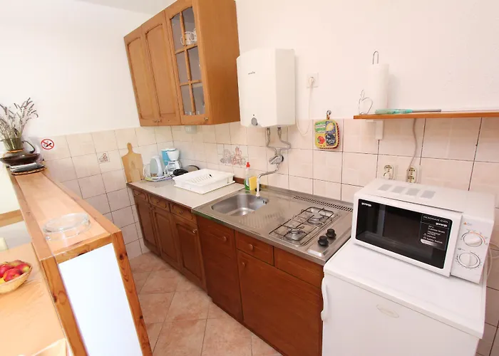 Apartment Lara *