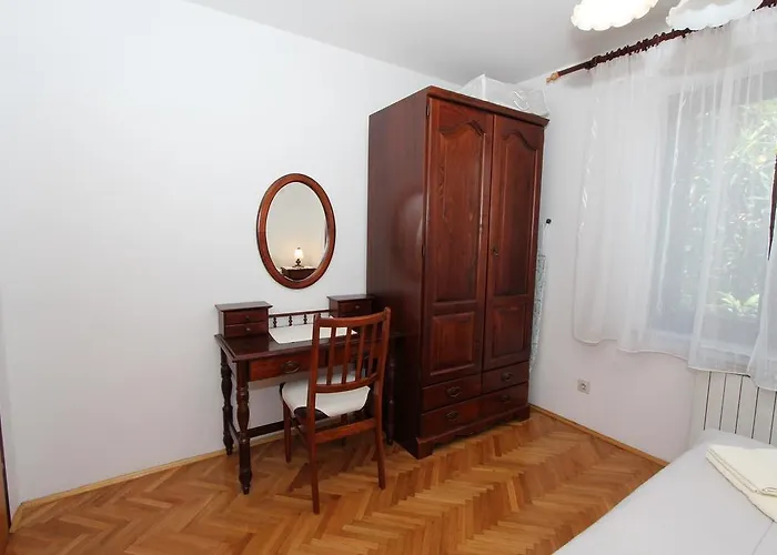 Lara Apartment *
