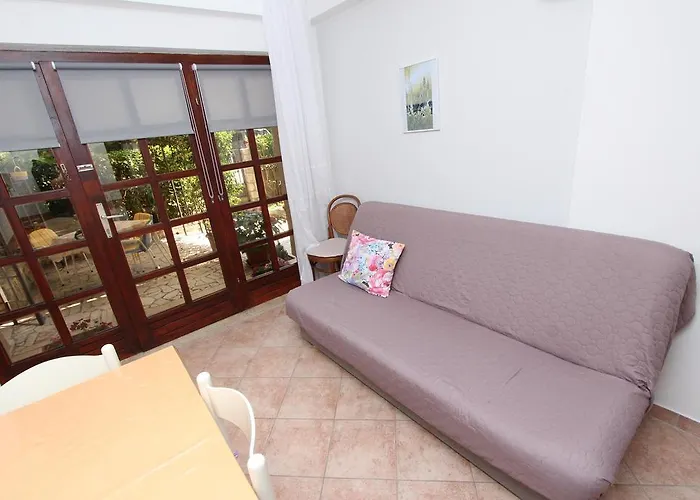 Lara Apartment
