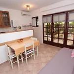 Lara Apartment *
