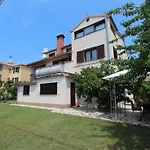 Lara Apartment